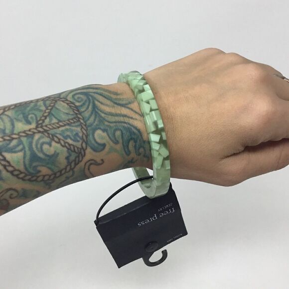 Free Press Color Inlay Resin Bangle (G1) - Picture 1 of 4